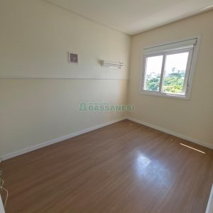 Apartamento com 80m², 2 dormitórios, 1 vaga, no bairro Charqueadas em Caxias do Sul para Comprar