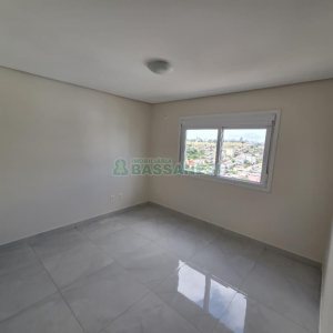 Apartamento com 80m², 2 dormitórios, 1 vaga, no bairro Charqueadas em Caxias do Sul para Comprar