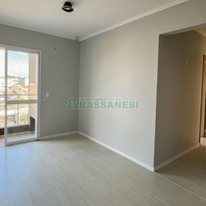 Apartamento com 100m², 3 dormitórios, 6 vagas, no bairro De Lazzer em Caxias do Sul para Comprar