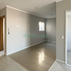 Apartamento com 100m², 3 dormitórios, 6 vagas, no bairro De Lazzer em Caxias do Sul para Comprar