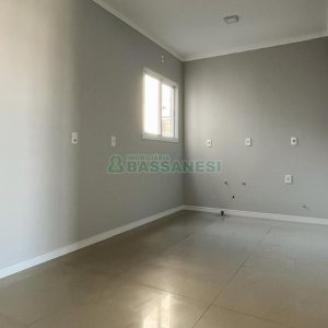 Apartamento com 100m², 3 dormitórios, 6 vagas, no bairro De Lazzer em Caxias do Sul para Comprar