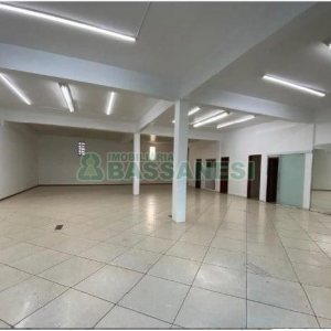 Loja com 170m², 3 vagas, no bairro Lourdes em Caxias do Sul para Alugar