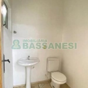 Loja com 170m², 3 vagas, no bairro Lourdes em Caxias do Sul para Alugar