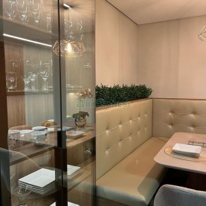 Apto Mobiliado com 64m², 2 dormitórios, 1 vaga, no bairro Jardelino Ramos em Caxias do Sul para Comprar