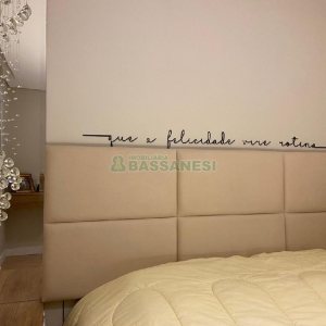 Apto Mobiliado com 64m², 2 dormitórios, 1 vaga, no bairro Jardelino Ramos em Caxias do Sul para Comprar