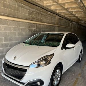 Apto Mobiliado com 64m², 2 dormitórios, 1 vaga, no bairro Jardelino Ramos em Caxias do Sul para Comprar