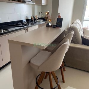 Apto Mobiliado com 64m², 2 dormitórios, 1 vaga, no bairro Jardelino Ramos em Caxias do Sul para Comprar