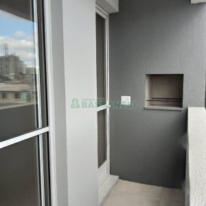 Apto Mobiliado com 64m², 2 dormitórios, 1 vaga, no bairro Jardelino Ramos em Caxias do Sul para Comprar