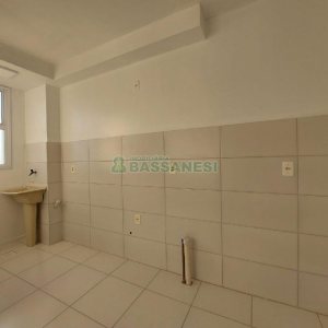 Apartamento com 49m², 2 dormitórios, 1 vaga, no bairro Nossa Senhora do Rosário em Caxias do Sul para Alugar