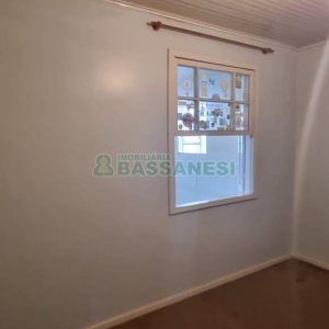 Casa com 168m², 2 dormitórios, 1 vaga, no bairro Centro em Caxias do Sul para Comprar