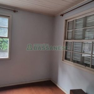 Casa com 168m², 2 dormitórios, 1 vaga, no bairro Centro em Caxias do Sul para Comprar