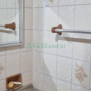 Casa com 168m², 2 dormitórios, 1 vaga, no bairro Centro em Caxias do Sul para Comprar