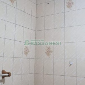 Casa com 168m², 2 dormitórios, 1 vaga, no bairro Centro em Caxias do Sul para Comprar