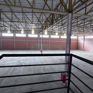 Pavilhão com 2032m², no bairro Ana Rech em Caxias do Sul para Alugar