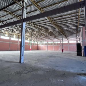 Pavilhão com 2032m², no bairro Ana Rech em Caxias do Sul para Alugar
