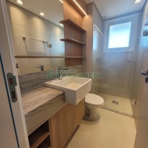 Apto Mobiliado com 110m², 3 dormitórios, 2 vagas, no bairro Petrópolis em Caxias do Sul para Alugar