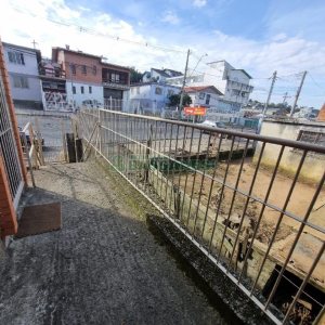 Casa com 80m², 2 dormitórios, no bairro Presidente Vargas em Caxias do Sul para Alugar