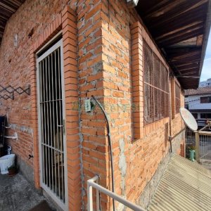 Casa com 80m², 2 dormitórios, no bairro Presidente Vargas em Caxias do Sul para Alugar