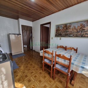 Casa com 80m², 2 dormitórios, no bairro Presidente Vargas em Caxias do Sul para Alugar