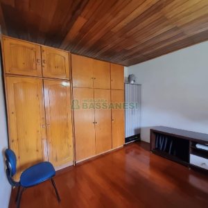 Casa com 80m², 2 dormitórios, no bairro Presidente Vargas em Caxias do Sul para Alugar