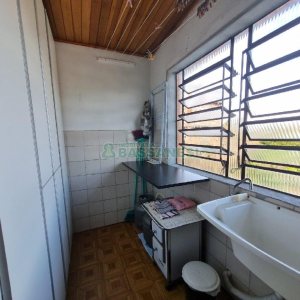 Casa com 80m², 2 dormitórios, no bairro Presidente Vargas em Caxias do Sul para Alugar