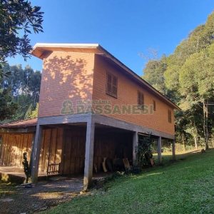 Chácara com 300m², 4 dormitórios, no bairro Fazenda Souza em Caxias do Sul para Comprar