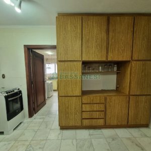 Apto Mobiliado com 130m², 3 dormitórios, 1 vaga, no bairro Lourdes em Caxias do Sul para Comprar