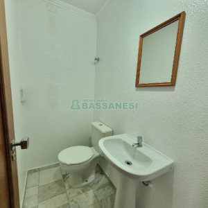 Apto Mobiliado com 130m², 3 dormitórios, 1 vaga, no bairro Lourdes em Caxias do Sul para Comprar