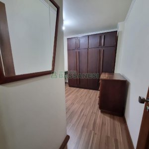 Apto Mobiliado com 130m², 3 dormitórios, 1 vaga, no bairro Lourdes em Caxias do Sul para Comprar