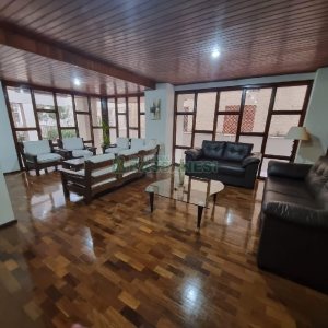 Apto Mobiliado com 130m², 3 dormitórios, 1 vaga, no bairro Lourdes em Caxias do Sul para Comprar