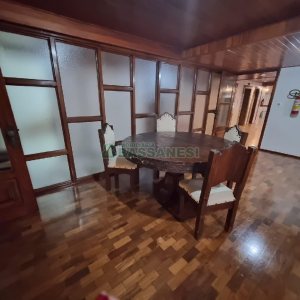 Apto Mobiliado com 130m², 3 dormitórios, 1 vaga, no bairro Lourdes em Caxias do Sul para Comprar