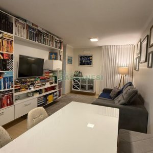 Apartamento com 66m², 2 dormitórios, 1 vaga, no bairro Kayser em Caxias do Sul para Comprar