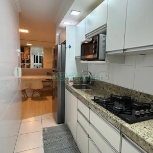 Apartamento com 66m², 2 dormitórios, 1 vaga, no bairro Kayser em Caxias do Sul para Comprar