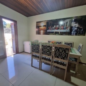 Casa Mobiliada com 150m², 3 dormitórios, 2 vagas, no bairro Cidade Nova em Caxias do Sul para Alugar ou Comprar