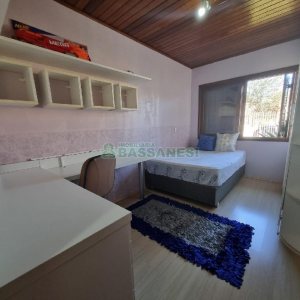 Casa Mobiliada com 150m², 3 dormitórios, 2 vagas, no bairro Cidade Nova em Caxias do Sul para Alugar ou Comprar