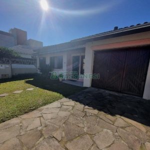 Casa Mobiliada com 150m², 3 dormitórios, 2 vagas, no bairro Cidade Nova em Caxias do Sul para Alugar ou Comprar