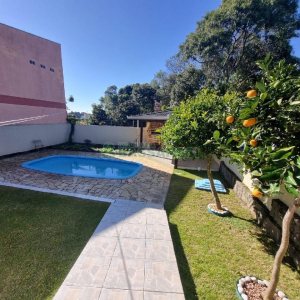 Casa Mobiliada com 150m², 3 dormitórios, 2 vagas, no bairro Cidade Nova em Caxias do Sul para Alugar ou Comprar