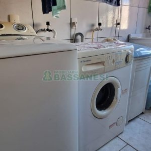 Casa com 213m², 3 dormitórios, 1 vaga, no bairro Planalto em Caxias do Sul para Comprar