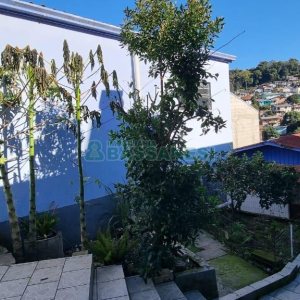 Casa com 213m², 3 dormitórios, 1 vaga, no bairro Planalto em Caxias do Sul para Comprar