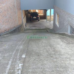 Casa com 170m², 2 dormitórios, 1 vaga, no bairro Marechal Floriano em Caxias do Sul para Comprar
