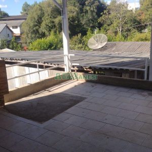 Casa com 170m², 2 dormitórios, 1 vaga, no bairro Marechal Floriano em Caxias do Sul para Comprar