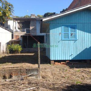 Casa com 170m², 2 dormitórios, 1 vaga, no bairro Marechal Floriano em Caxias do Sul para Comprar