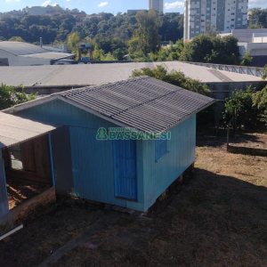 Casa com 170m², 2 dormitórios, 1 vaga, no bairro Marechal Floriano em Caxias do Sul para Comprar
