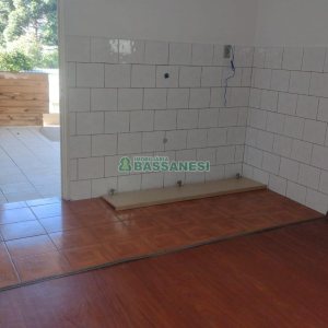 Casa com 170m², 2 dormitórios, 1 vaga, no bairro Marechal Floriano em Caxias do Sul para Comprar