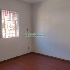 Casa com 170m², 2 dormitórios, 1 vaga, no bairro Marechal Floriano em Caxias do Sul para Comprar