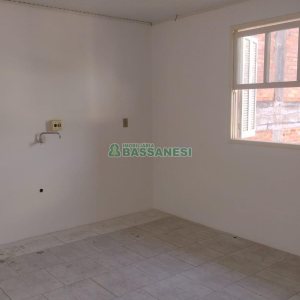Casa com 170m², 2 dormitórios, 1 vaga, no bairro Marechal Floriano em Caxias do Sul para Comprar
