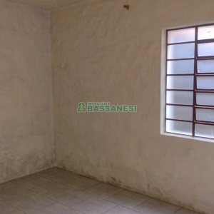 Casa com 170m², 2 dormitórios, 1 vaga, no bairro Marechal Floriano em Caxias do Sul para Comprar