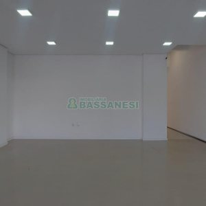 Loja com 98m², no bairro Diamantino em Caxias do Sul para Alugar