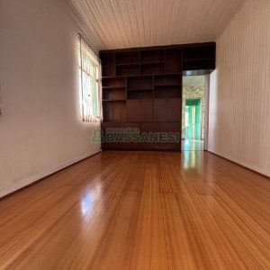 Casa com 98m², 2 dormitórios, no bairro Jardim América em Caxias do Sul para Alugar
