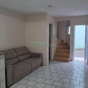 Sobrado com 86m², 3 dormitórios, 1 vaga, no bairro Cristo Redentor em Caxias do Sul para Comprar